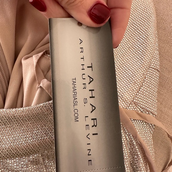 NWT Tahari metallic jumpsuit size 8 - Picture 7 of 9